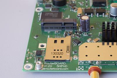 плата RB912UAG слот PCI-E, слот sim